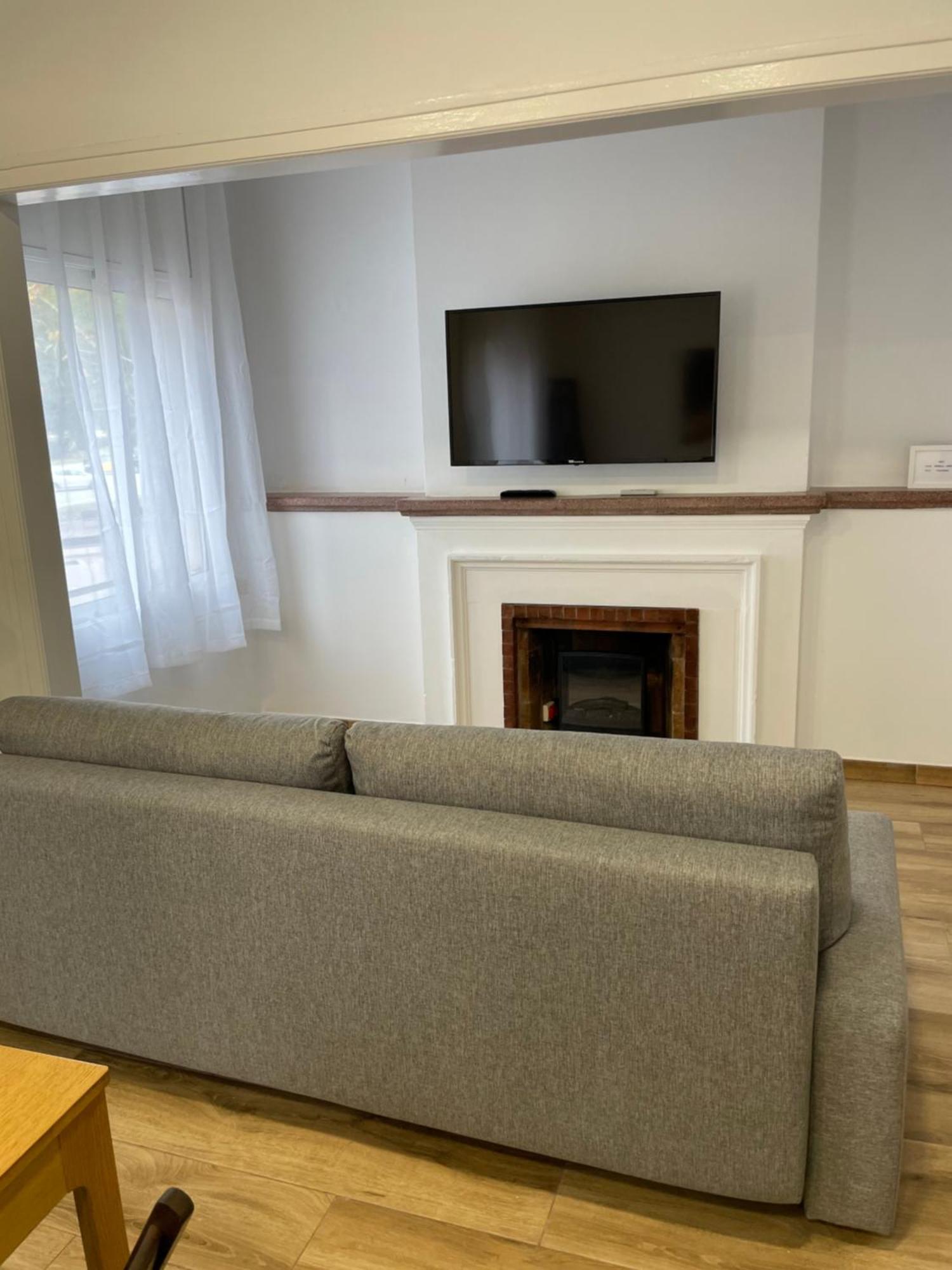 Apartamentos Tarradellas Sants Estacio Barcelona Exterior photo