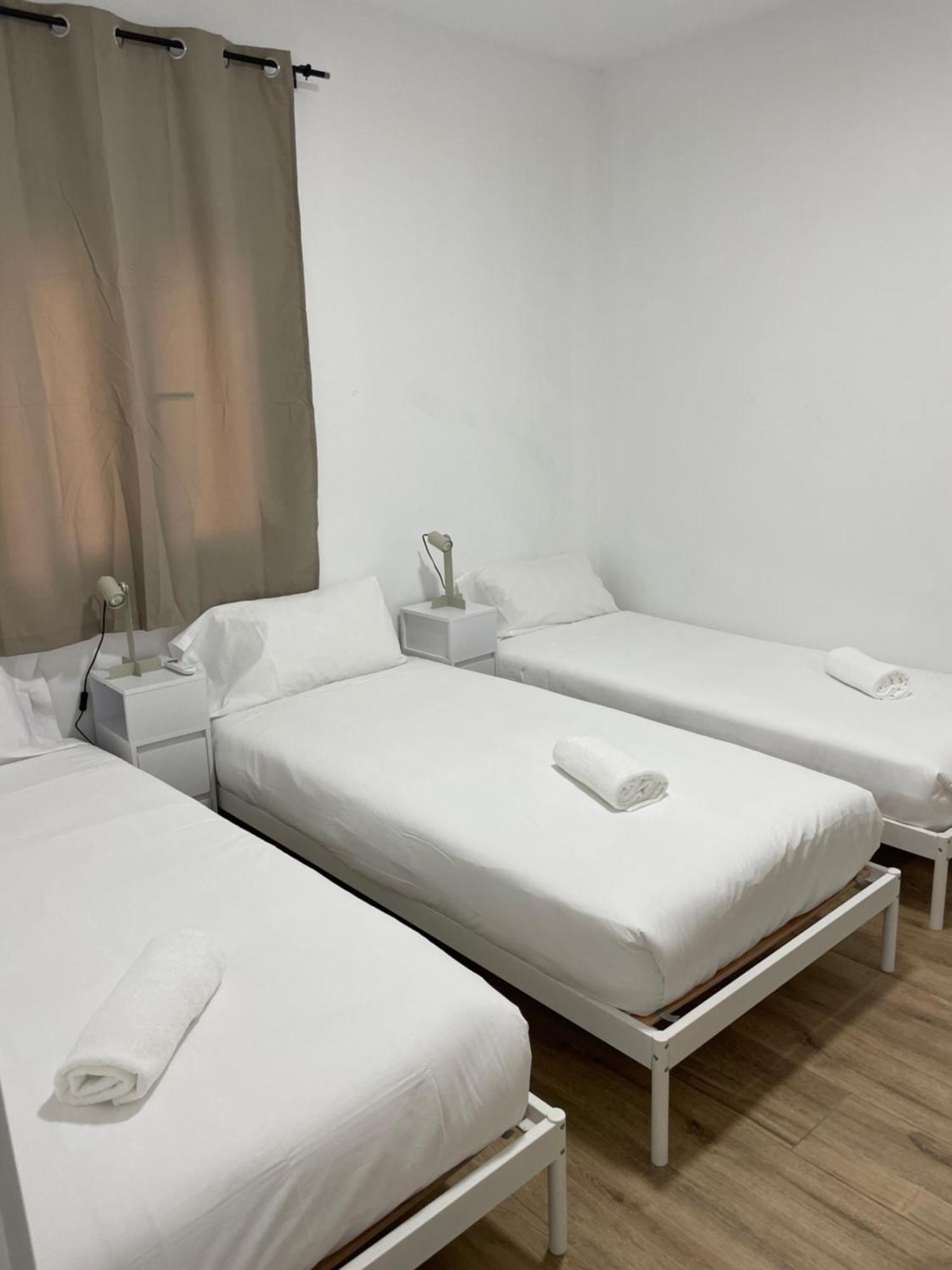 Apartamentos Tarradellas Sants Estacio Barcelona Exterior photo