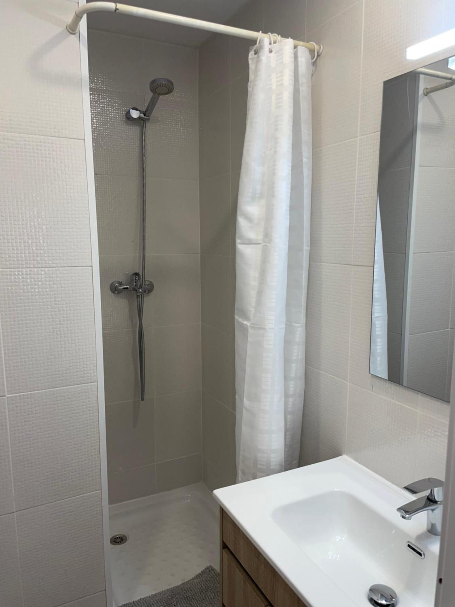 Apartamentos Tarradellas Sants Estacio Barcelona Exterior photo