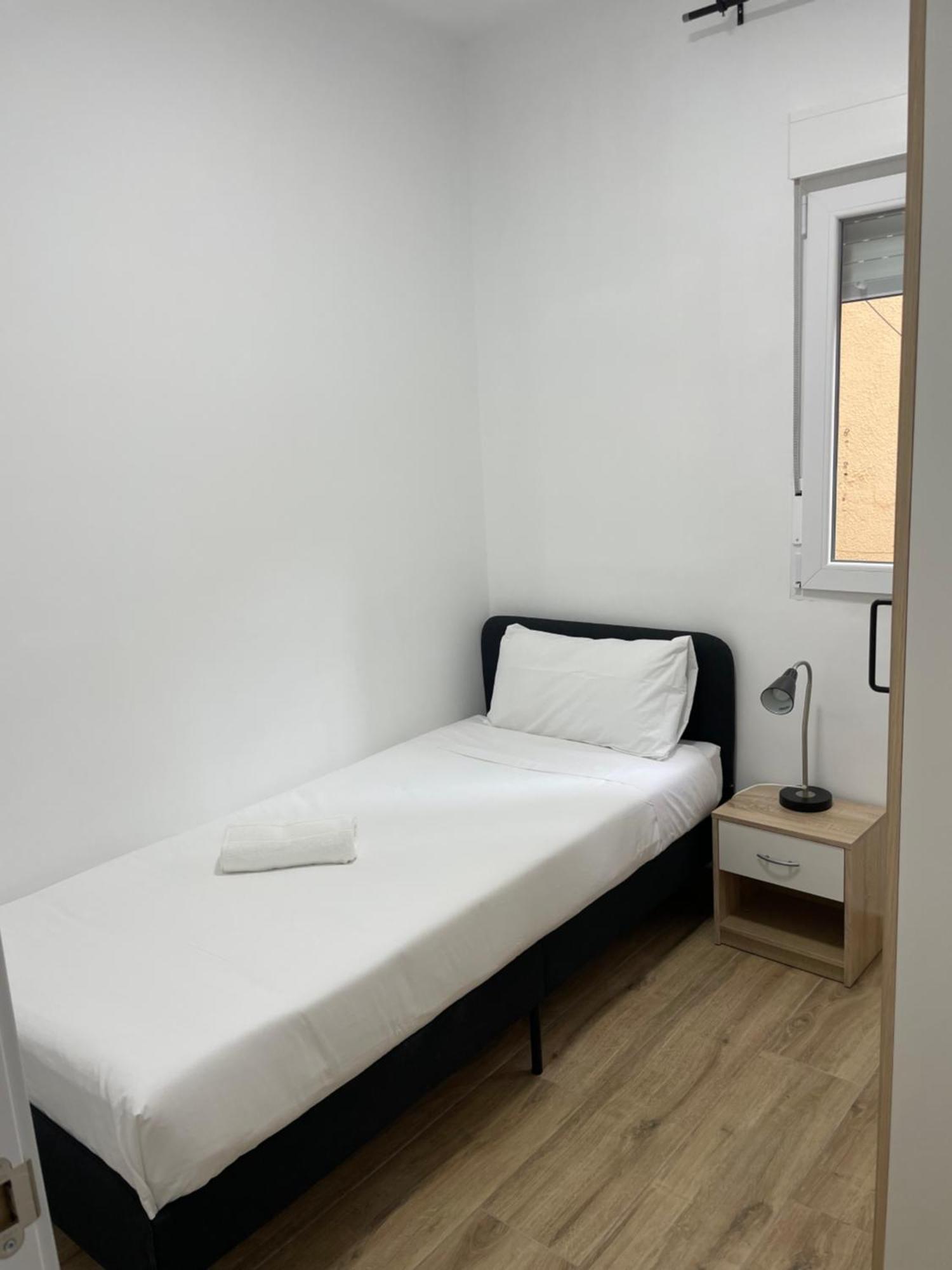 Apartamentos Tarradellas Sants Estacio Barcelona Exterior photo