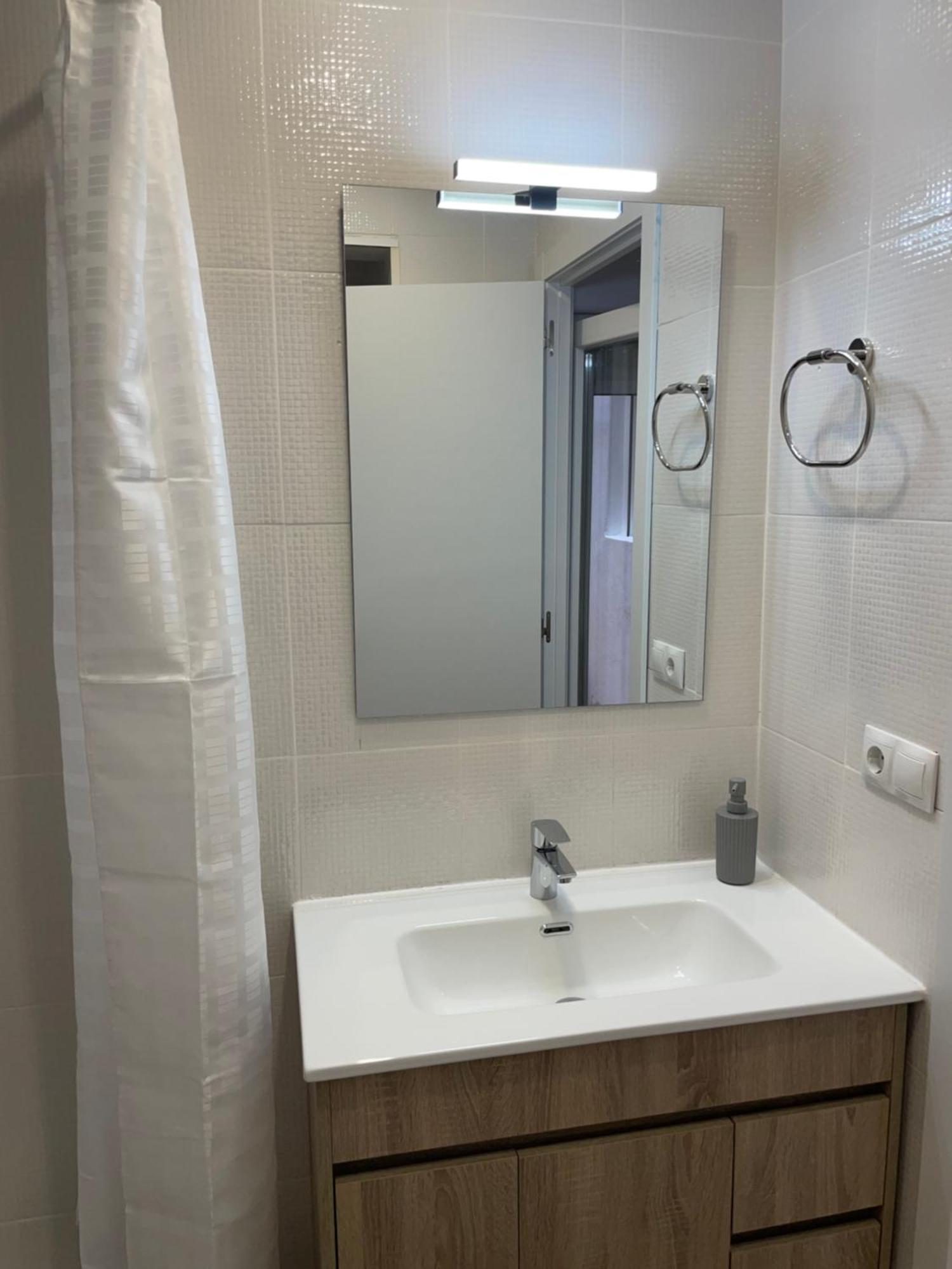 Apartamentos Tarradellas Sants Estacio Barcelona Exterior photo