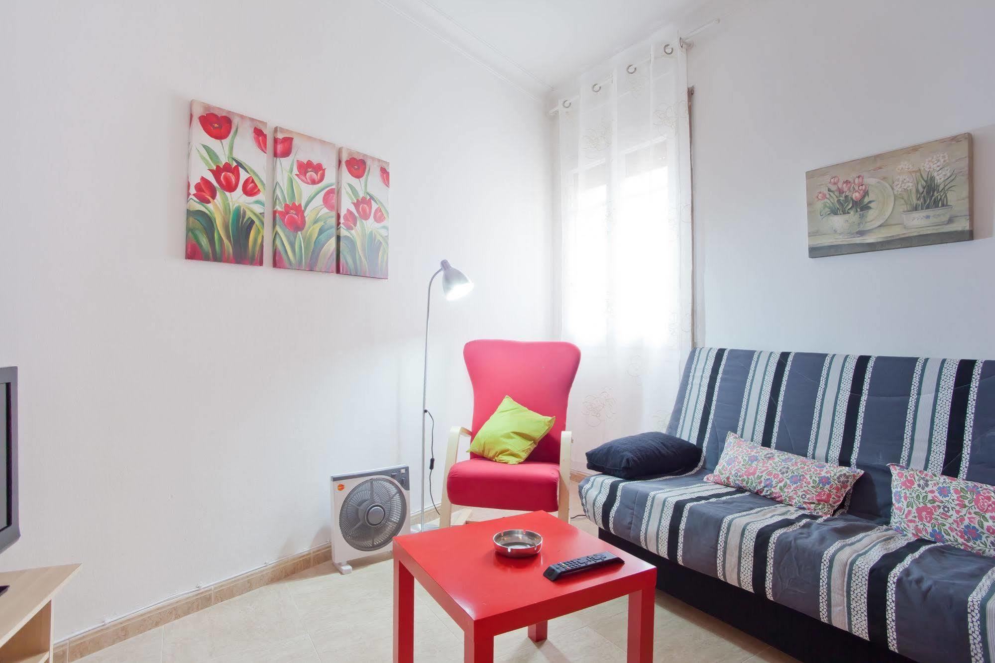 Apartamentos Tarradellas Sants Estacio Barcelona Exterior photo