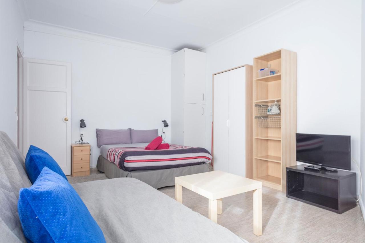 Apartamentos Tarradellas Sants Estacio Barcelona Exterior photo