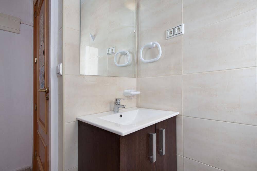 Apartamentos Tarradellas Sants Estacio Barcelona Exterior photo