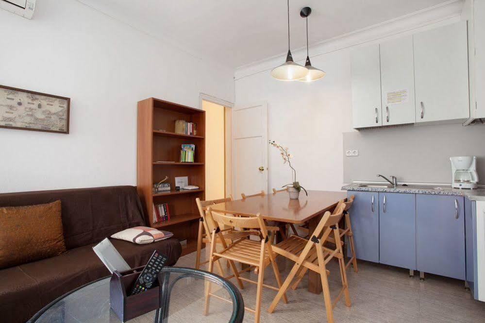 Apartamentos Tarradellas Sants Estacio Barcelona Exterior photo